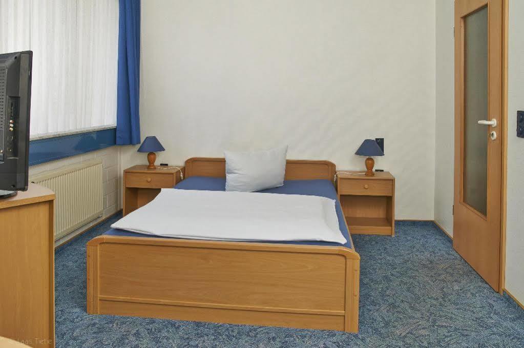 Hotel BonaMari Salzgitter-Bad Esterno foto